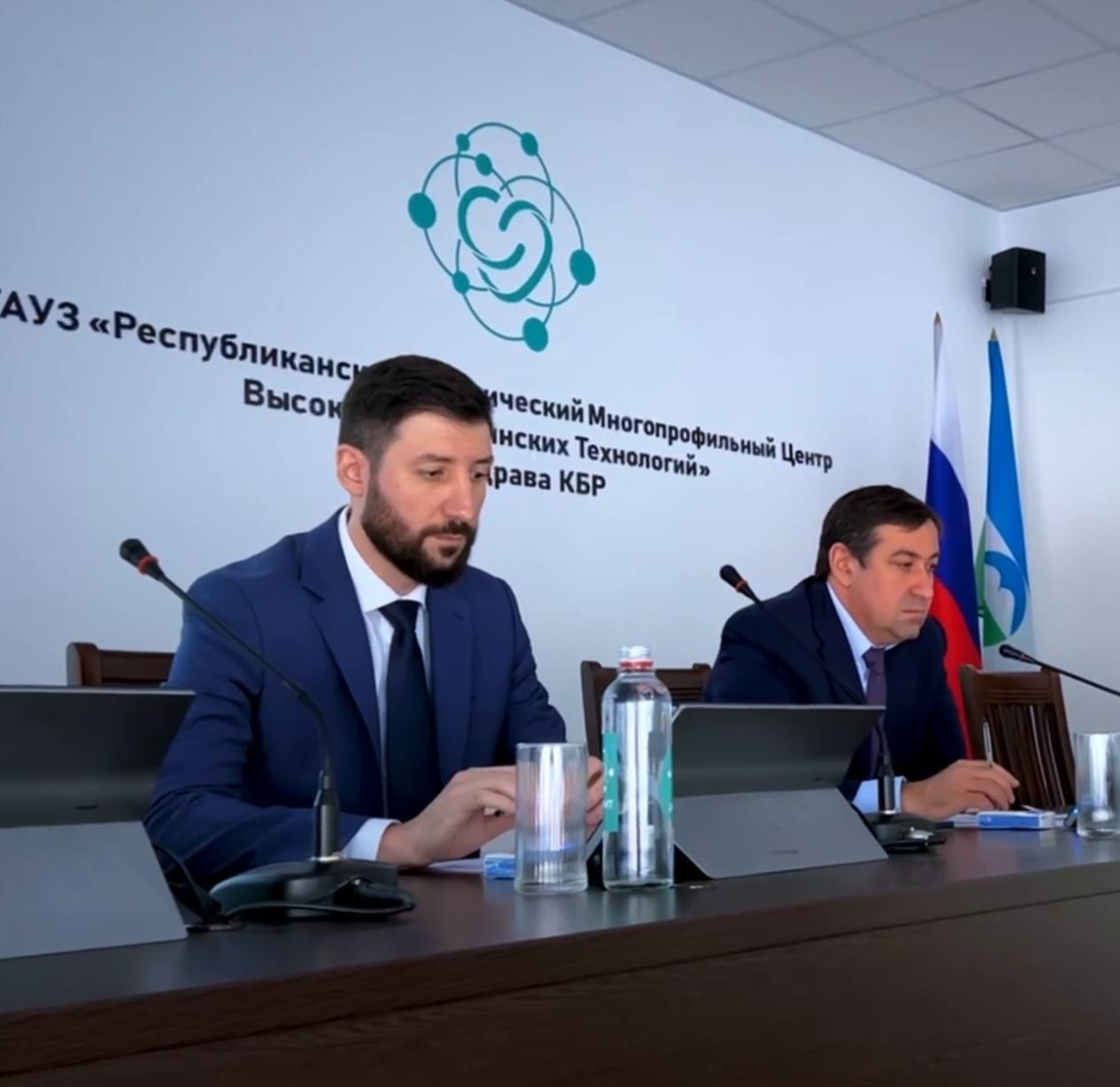 Министр здравоохранения Рустам Калибатов провёл совещание с руководителями медицинских организаций, на котором обсудил ряд ключевых вопросов. 