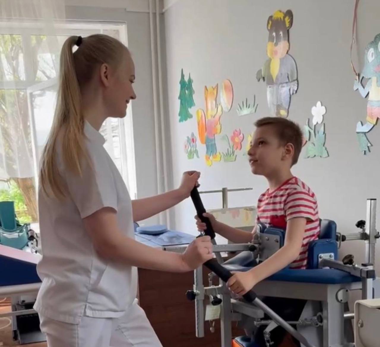 Около двух тысяч детей с начала этого года получили помощь в Республиканском детском реабилитационном центре