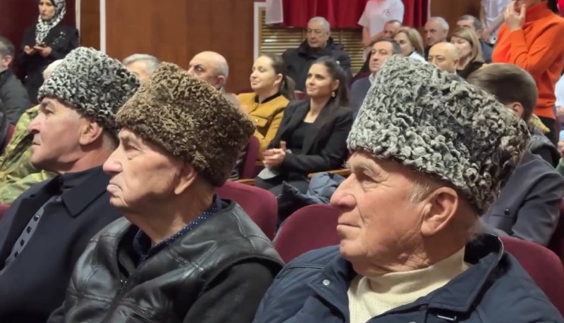 В Лескенском районе прошла акция по повышению осведомлённости о вакцинации и диспансеризации
