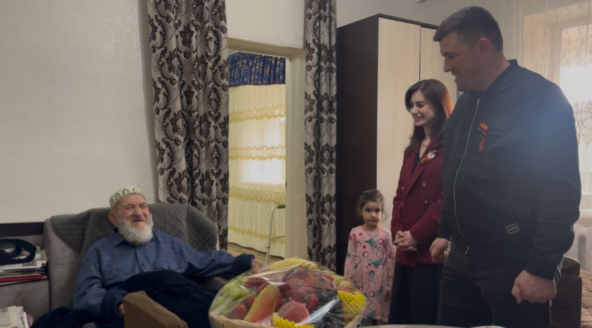 ПОЗДРАВИЛИ ВЕТЕРАНА ВЕЛИКОЙ ОТЕЧЕСТВЕННОЙ ВОЙНЫ Терского района 