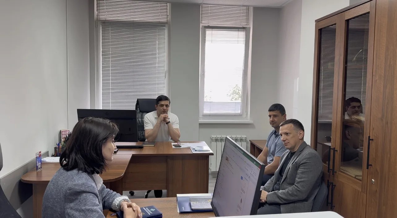 В Региональном кадровом центре здравоохранения КБР прошла рабочая встреча с коллегами из Ставропольского края